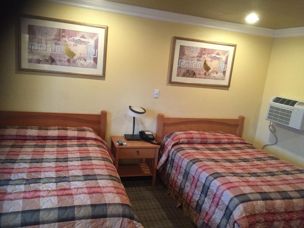 Bayshore Inn Ventura Room photo